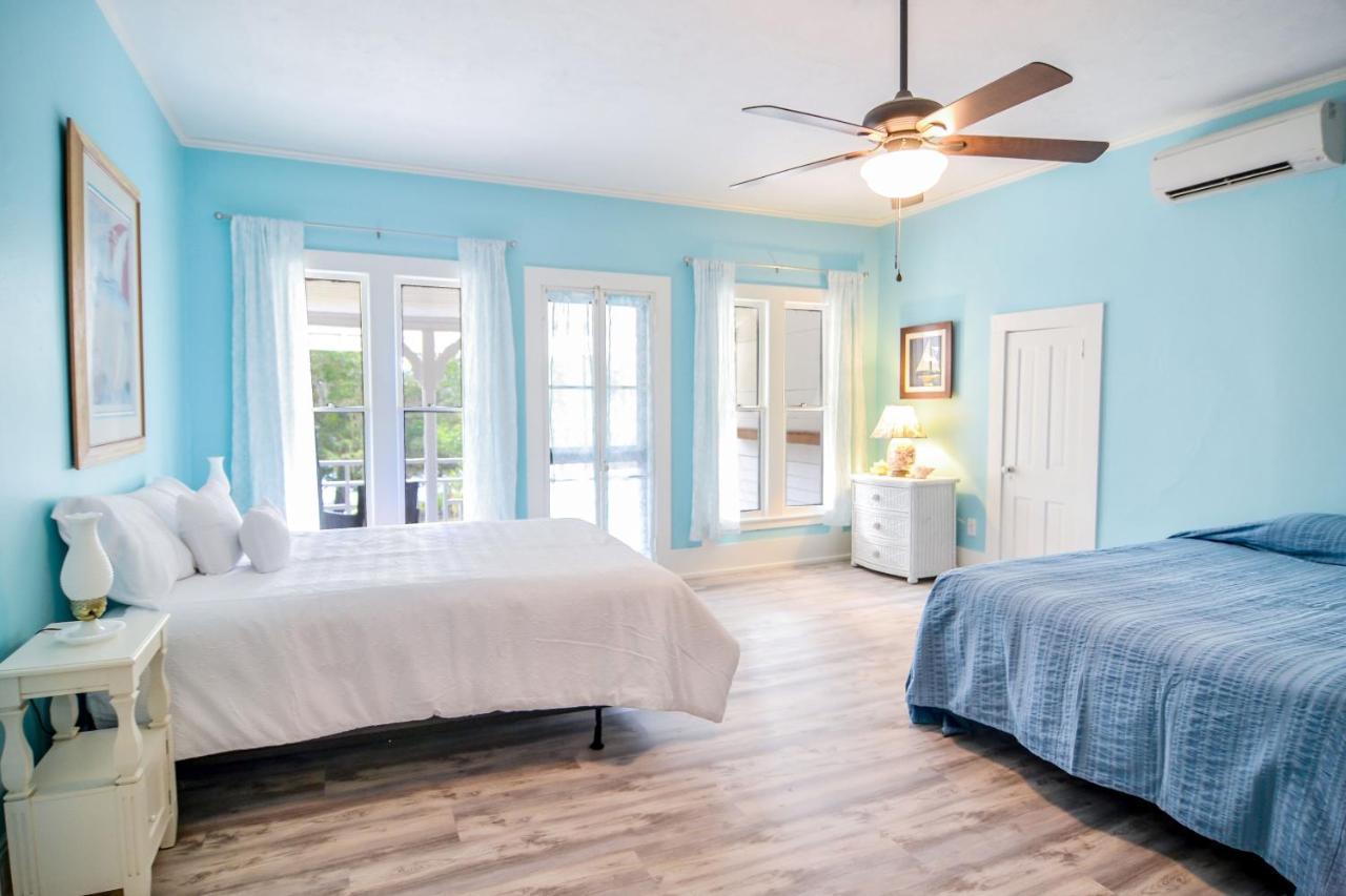 Blue Sky Manor Hotel Interlachen Exterior photo